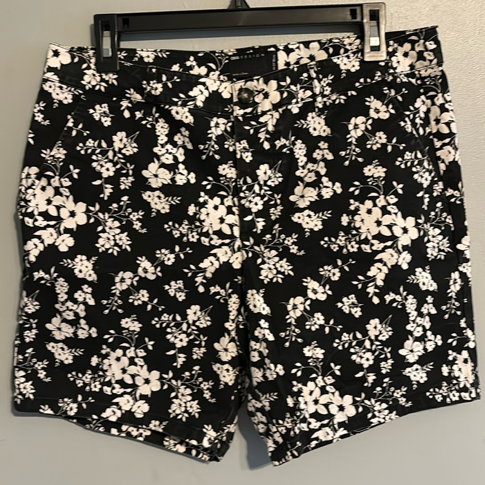 Like New ASOS Floral Shorts 34 Waist